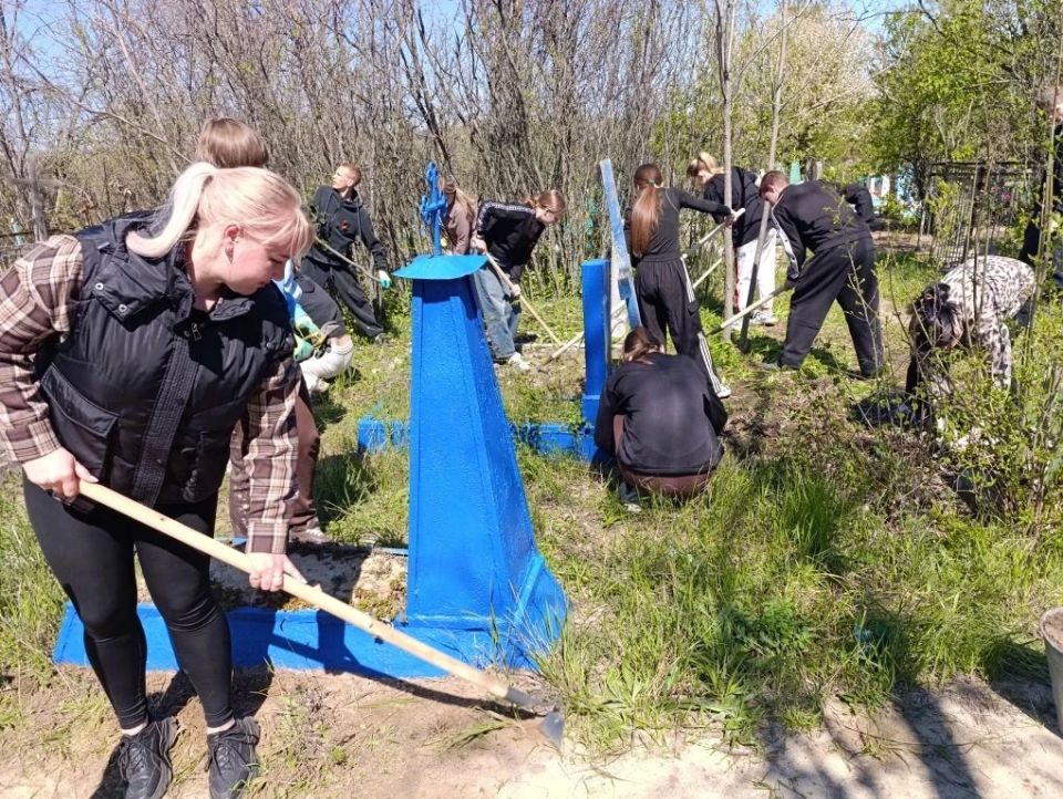 "Память в камне и сердце: Чугинка готовится к 81-й годовщине Победы" "Память в камне и сердце: Чугинка готовится к 81-й годовщине Победы"