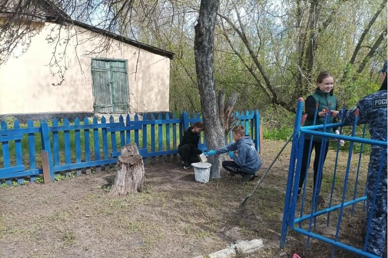 Подвиг юных сердец: Комсомольская школа почтила память неизвестных солдат в поселке Прохладный Подвиг юных сердец: Комсомольская школа почтила память неизвестных солдат в поселке Прохладный