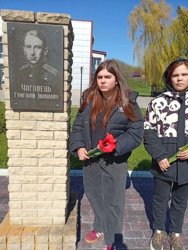 ПОМНИМ, ГОРДИМСЯ, ЧТИМ… 1941-1945 ПОМНИМ, ГОРДИМСЯ, ЧТИМ… 1941-1945