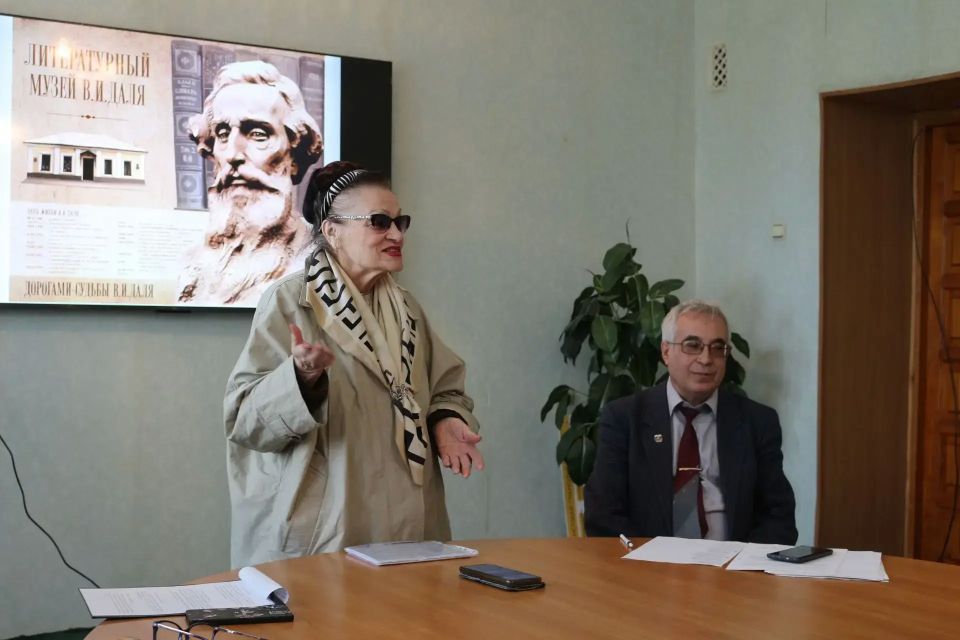 «Люби язык, как Даль его любил»: в Луганске прошла поэтическая акция, посвящённая 225-летию великого собирателя слов «Люби язык, как Даль его любил»: в Луганске прошла поэтическая акция, посвящённая 225-летию великого собирателя слов