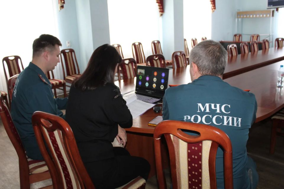 В Краснодоне состоялось совещание по вопросам пожароопасного периода на объектах АПК В Краснодоне состоялось совещание по вопросам пожароопасного периода на объектах АПК