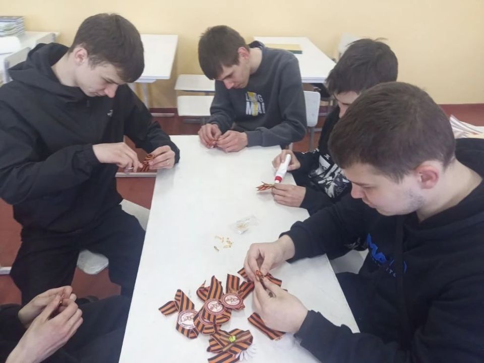 В Молодогвардейском многопрофильном колледже проведены патриотические мероприятия В Молодогвардейском многопрофильном колледже проведены патриотические мероприятия