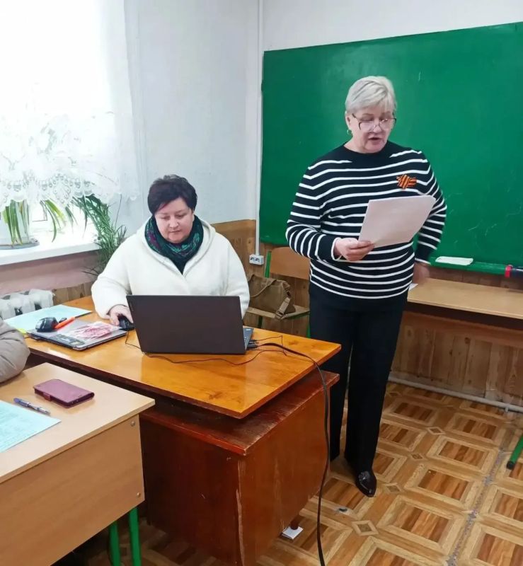 Андрей Рубанцов: Ровеньковские педагоги постоянно совершенствуют свой профессиональный уровень Андрей Рубанцов: Ровеньковские педагоги постоянно совершенствуют свой профессиональный уровень