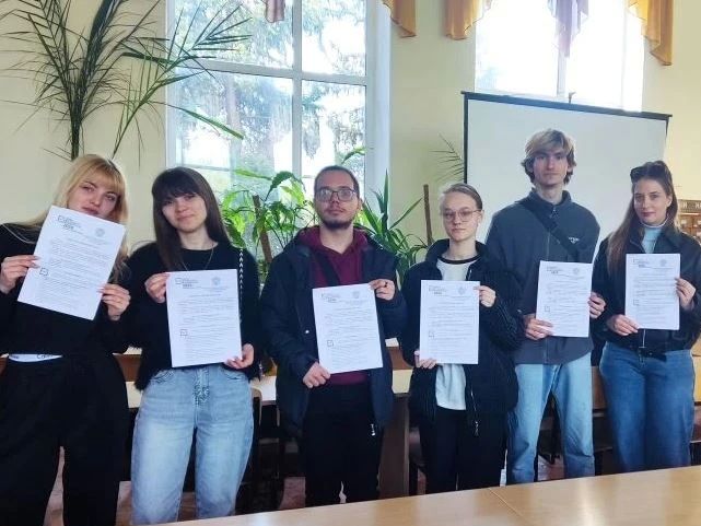 В Луганском ГАУ прошёл Избирательный диктант ко Дню молодого избирателя В Луганском ГАУ прошёл Избирательный диктант ко Дню молодого избирателя