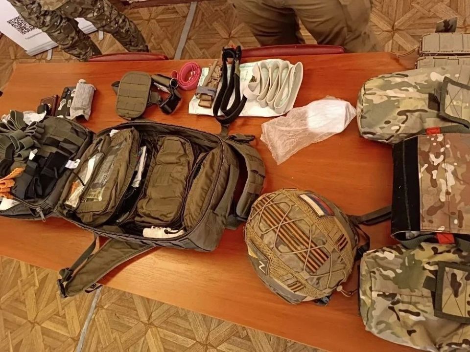 В рамках проекта "Патриотизм не лозунг и не фраза, а ежедневные полезные дела", реализуемого АНО РЦД " Мы вместе, мы рядом" при поддержке Фонда президентских грантов, направленного на военно-патриотическое воспитание... В рамках проекта "Патриотизм не лозунг и не фраза, а ежедневные полезные дела", реализуемого АНО РЦД " Мы вместе, мы рядом" при поддержке Фонда президентских грантов, направленного на военно-патриотическое воспитание...