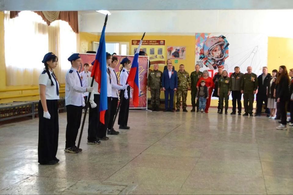 В Луганске прошла встреча, посвященная основанию 7-го блокпоста В Луганске прошла встреча, посвященная основанию 7-го блокпоста