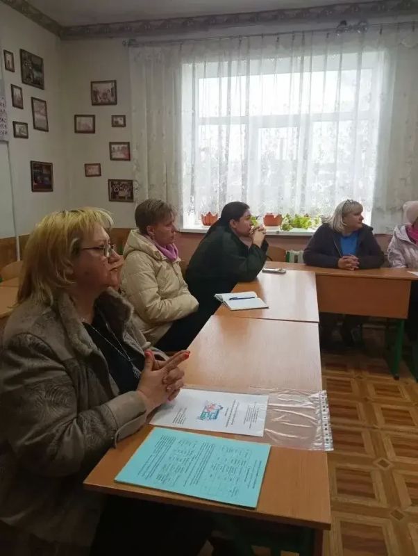 Андрей Рубанцов: Ровеньковские педагоги постоянно совершенствуют свой профессиональный уровень Андрей Рубанцов: Ровеньковские педагоги постоянно совершенствуют свой профессиональный уровень