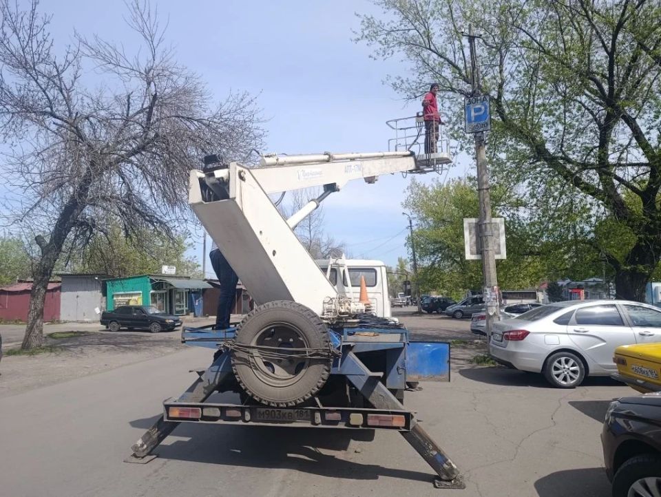 Андрей Рубанцов: Работа по улучшению наружного освещения в Ровеньках продолжается Андрей Рубанцов: Работа по улучшению наружного освещения в Ровеньках продолжается