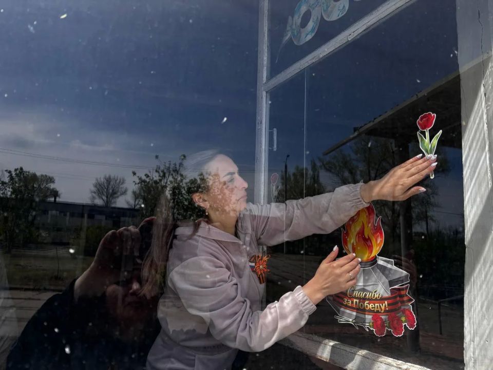 В Тепловском отделе жизнеобеспечения стало доброй традицией, в преддверии празднования Дня Победы, участвовать в акции "Окна Победы" В Тепловском отделе жизнеобеспечения стало доброй традицией, в преддверии празднования Дня Победы, участвовать в акции "Окна Победы"