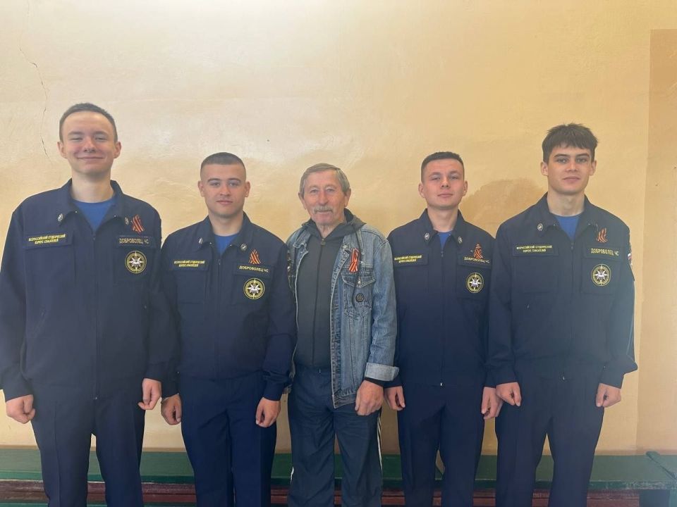 Символ мужества и славы: «Ворошиловец-2» раздал Георгиевские ленты! Символ мужества и славы: «Ворошиловец-2» раздал Георгиевские ленты!