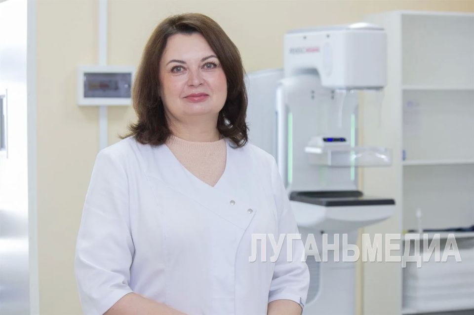 В Луганской городской поликлинике № 11 врачи уже работают с новыми маммографом и эндоскопической стойкой В Луганской городской поликлинике № 11 врачи уже работают с новыми маммографом и эндоскопической стойкой