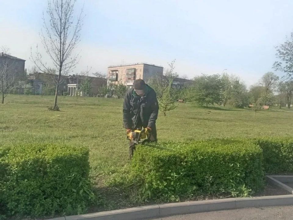 Коммунальными службами проведены работы на территории города Коммунальными службами проведены работы на территории города