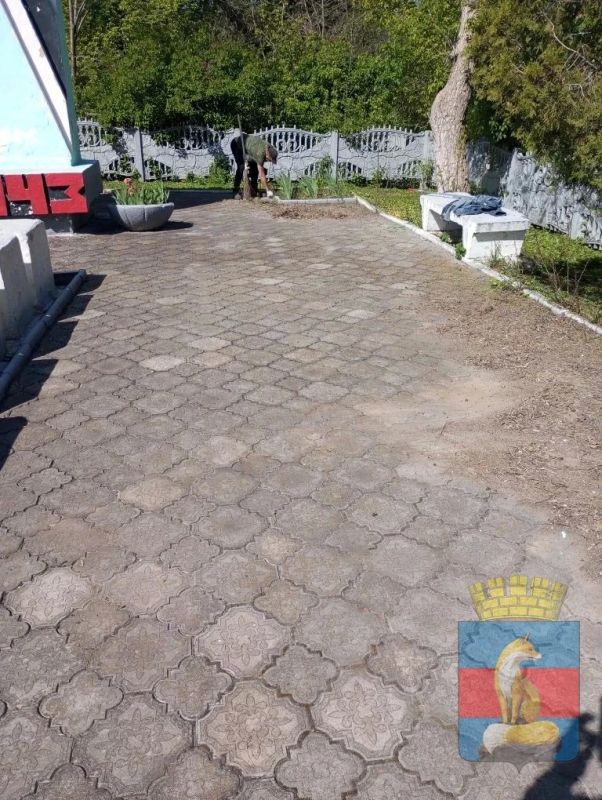 Память о бессмертном подвиге наших предков, которые положили свои жизнь за наше будущее, должна навсегда остаться в наших сердцах Память о бессмертном подвиге наших предков, которые положили свои жизнь за наше будущее, должна навсегда остаться в наших сердцах