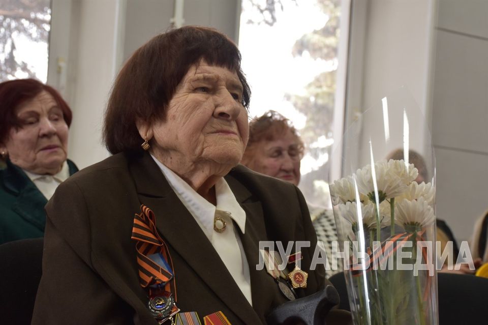 В алчевском Детском центре Музея Победы для учащихся школ прошло тематическое мероприятие В алчевском Детском центре Музея Победы для учащихся школ прошло тематическое мероприятие