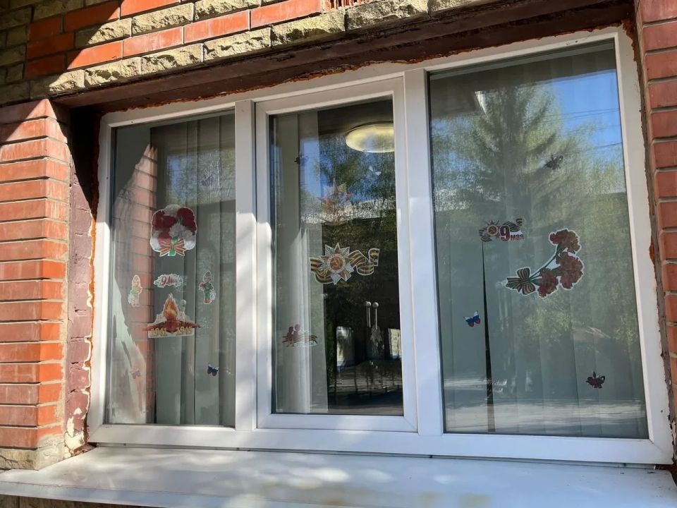 Старобельский муниципальный округ присоединился к Всероссийской акции «Окна Победы» Старобельский муниципальный округ присоединился к Всероссийской акции «Окна Победы»