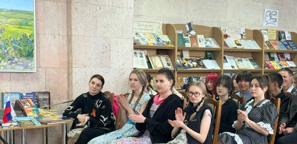 В молодежной библиотеке состоялась концертная программа «Патриотическое музыкалити» В молодежной библиотеке состоялась концертная программа «Патриотическое музыкалити»