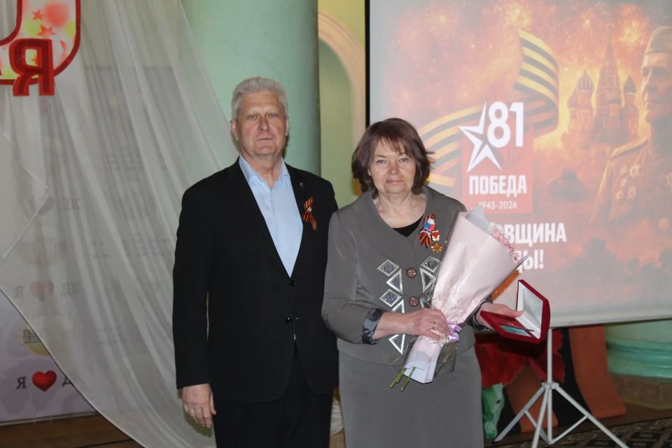 Огонёк памяти: связь поколений и дань уважения Огонёк памяти: связь поколений и дань уважения