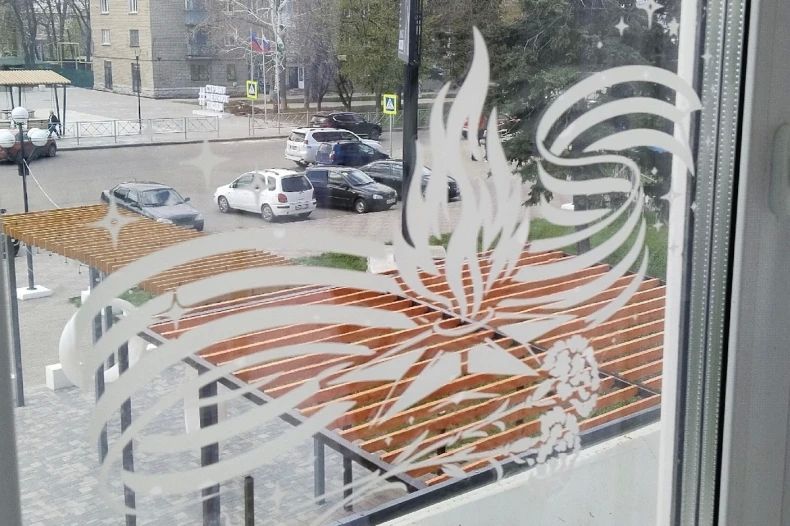 Социально-патриотическая акция «Окна Победы» проходит в Свердловском муниципальном округе Социально-патриотическая акция «Окна Победы» проходит в Свердловском муниципальном округе