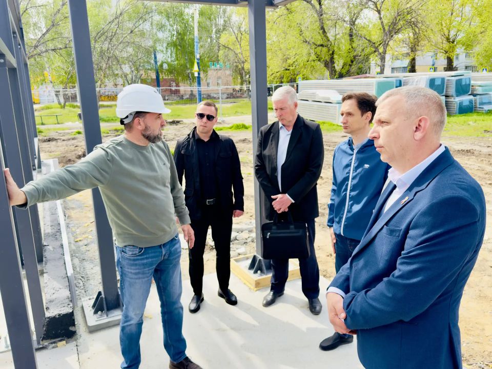 В поселке Юбилейном строят физкультурно-оздоровительный комплекс по народной программе Единой России В поселке Юбилейном строят физкультурно-оздоровительный комплекс по народной программе Единой России