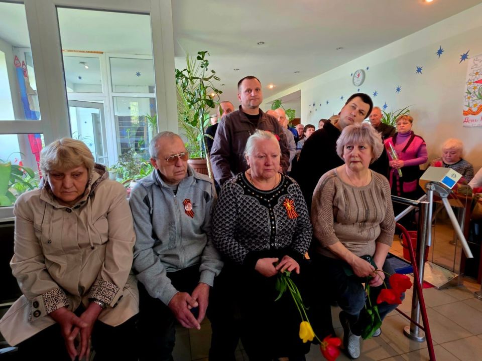 «Рабочее место Героя»: на ПЭМЗ имени К.Маркса увековечили память защитников, не вернувшихся с поля боя «Рабочее место Героя»: на ПЭМЗ имени К.Маркса увековечили память защитников, не вернувшихся с поля боя