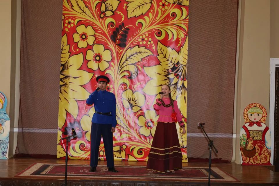 Песня, душа, Россия: как прошёл отчётный концерт «Родных просторов» и «Златницы» Песня, душа, Россия: как прошёл отчётный концерт «Родных просторов» и «Златницы»