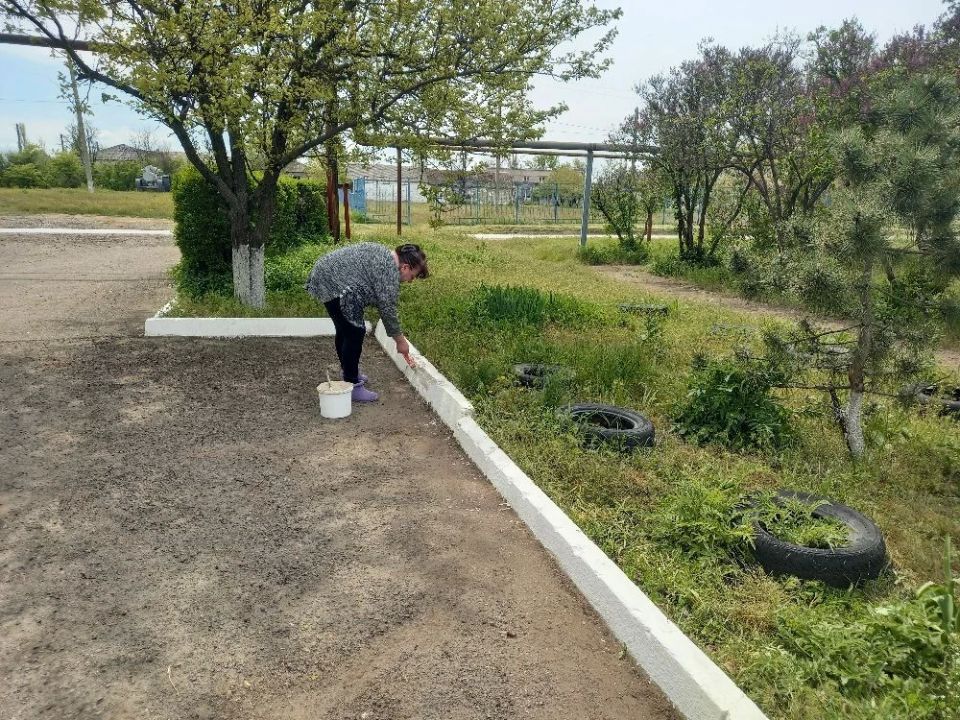 В селе Власовка состоялся субботник В селе Власовка состоялся субботник