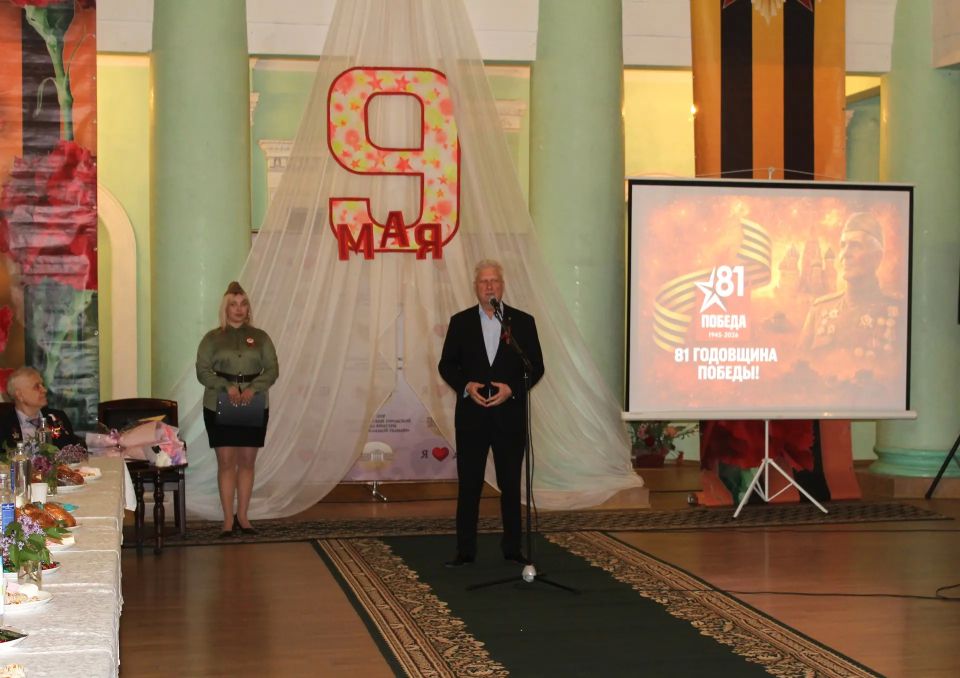 Огонёк памяти: связь поколений и дань уважения Огонёк памяти: связь поколений и дань уважения