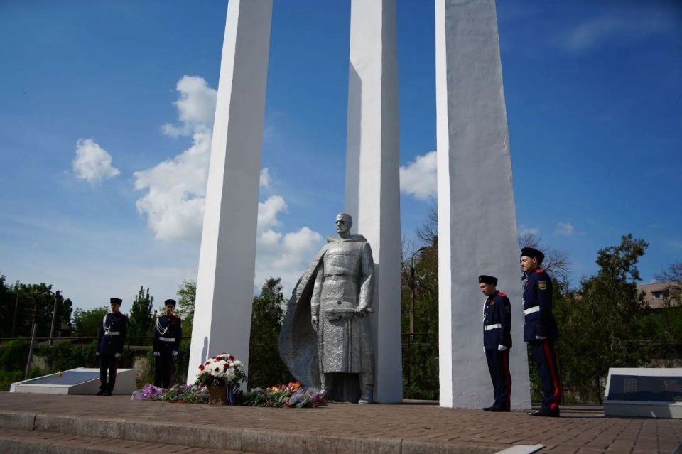Роман Лысенко: В преддверии великого праздника — Дня Победы, город Алчевск присоединился к всероссийской акции «Подарок ветерану» Роман Лысенко: В преддверии великого праздника — Дня Победы, город Алчевск присоединился к всероссийской акции «Подарок ветерану»