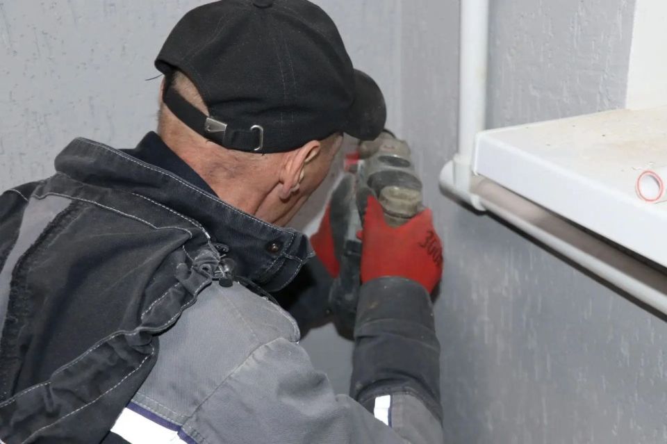 В Северодонецке по народной программе капитально ремонтируют систему отопления двух социальных объектов В Северодонецке по народной программе капитально ремонтируют систему отопления двух социальных объектов
