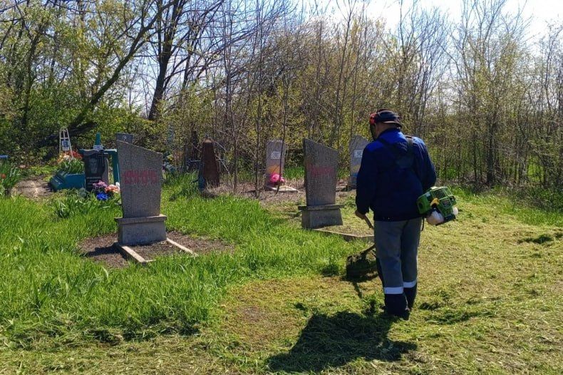 В селе Новоборовицы проведены мероприятия по уборке памятных мест В селе Новоборовицы проведены мероприятия по уборке памятных мест