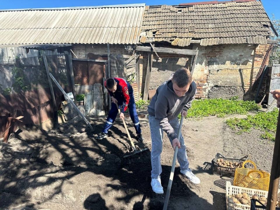 Помощь делом: «Ворошиловец-2» в гостях у ветерана! Помощь делом: «Ворошиловец-2» в гостях у ветерана!