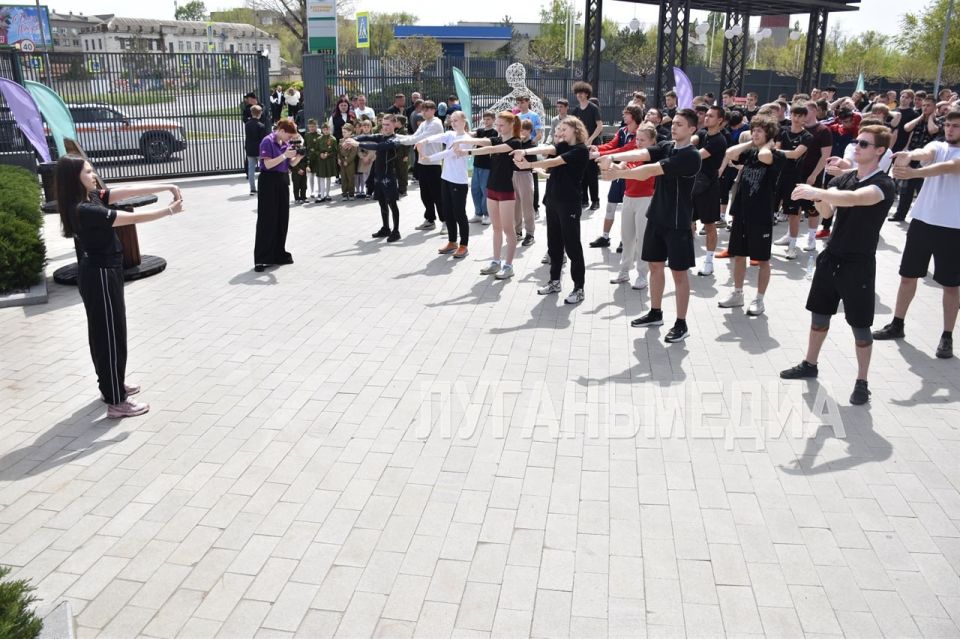 В луганском Доме молодежи прошел финальный этап республиканского спортивного мероприятия «Битва титанов», объединяющий победителей муниципальных отборочных соревнований В луганском Доме молодежи прошел финальный этап республиканского спортивного мероприятия «Битва титанов», объединяющий победителей муниципальных отборочных соревнований