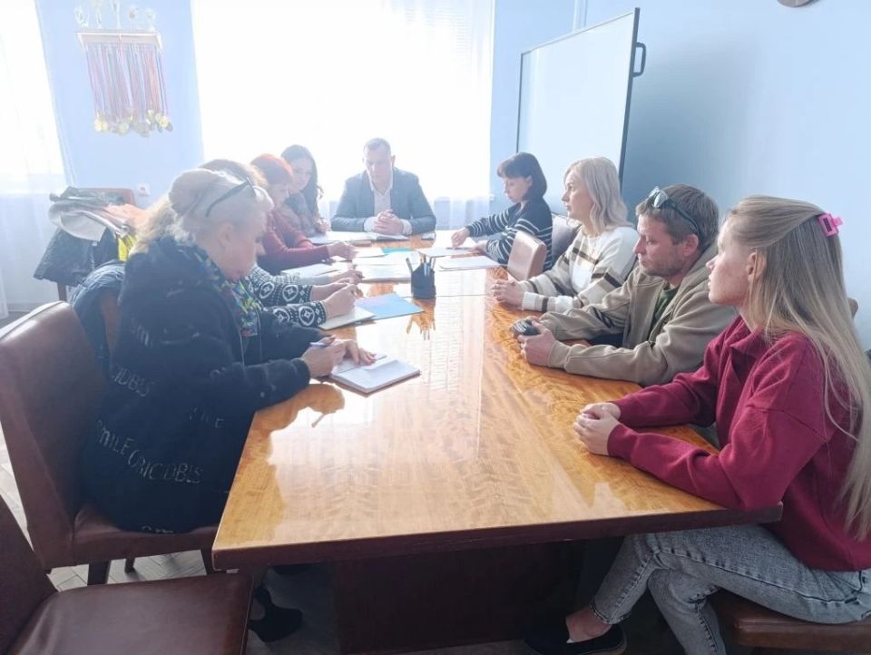 В Администрации муниципальное образование городской округ города Брянки Луганской Народной Республики в мае 2026 года прошли заседания межведомственной комиссии по рассмотрению программы социальной адаптации в целях... В Администрации муниципальное образование городской округ города Брянки Луганской Народной Республики в мае 2026 года прошли заседания межведомственной комиссии по рассмотрению программы социальной адаптации в целях...