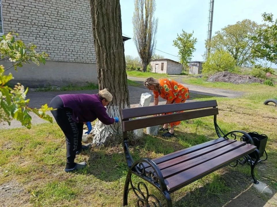 На Краснодонщине проходят весенние субботники На Краснодонщине проходят весенние субботники