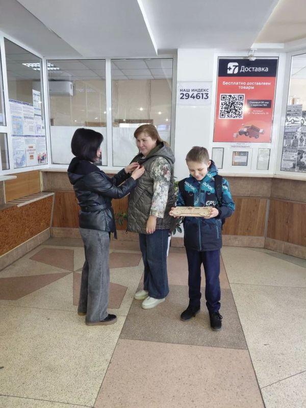 В преддверии 81-й годовщины Великой Победы в отделении почтовой связи Антрацит-13 прошла памятная акция В преддверии 81-й годовщины Великой Победы в отделении почтовой связи Антрацит-13 прошла памятная акция