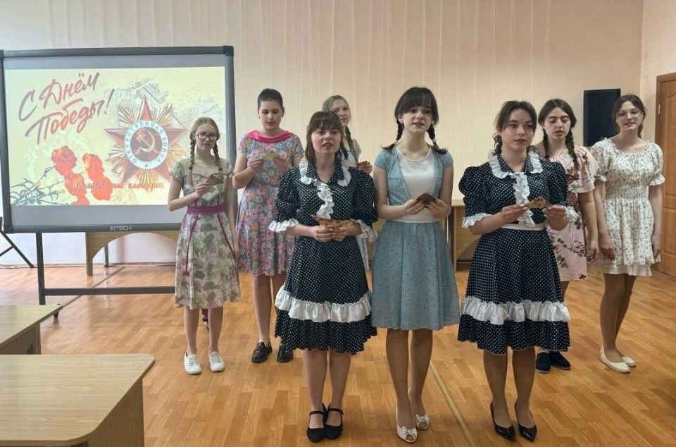 В молодежной библиотеке состоялась концертная программа «Патриотическое музыкалити» В молодежной библиотеке состоялась концертная программа «Патриотическое музыкалити»