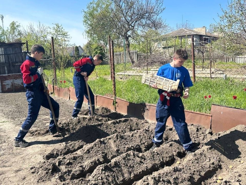 Помощь делом: «Ворошиловец-2» в гостях у ветерана! Помощь делом: «Ворошиловец-2» в гостях у ветерана!