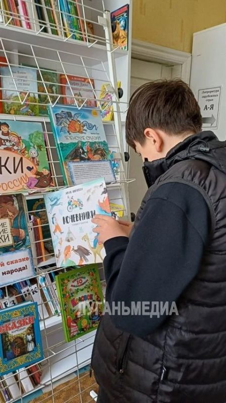 В детской библиотеке города Золотое Первомайского округа открылась книжная выставка В детской библиотеке города Золотое Первомайского округа открылась книжная выставка