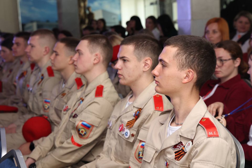 «Луганский характер – характер победителей» - уже второй раз в Музее "Молодой гвардии" проводим такой форум в преддверии 9 мая «Луганский характер – характер победителей» - уже второй раз в Музее "Молодой гвардии" проводим такой форум в преддверии 9 мая