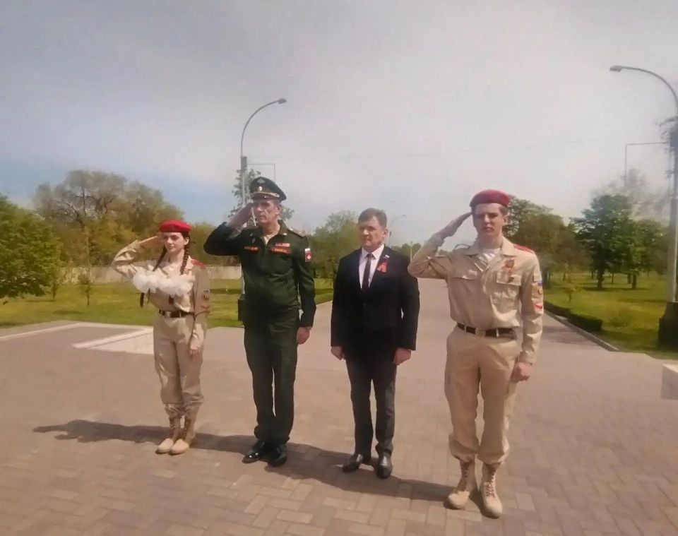 Роман Лысенко: В преддверии великого праздника — Дня Победы, город Алчевск присоединился к всероссийской акции «Подарок ветерану» Роман Лысенко: В преддверии великого праздника — Дня Победы, город Алчевск присоединился к всероссийской акции «Подарок ветерану»