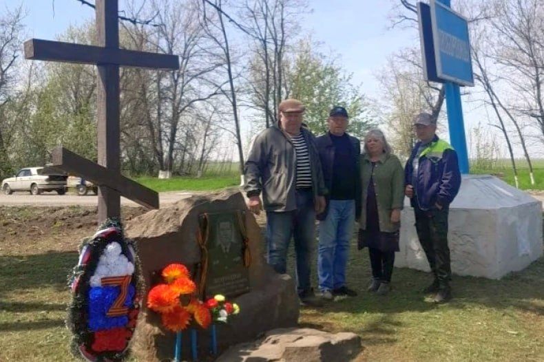 В селе Новоборовицы проведены мероприятия по уборке памятных мест В селе Новоборовицы проведены мероприятия по уборке памятных мест