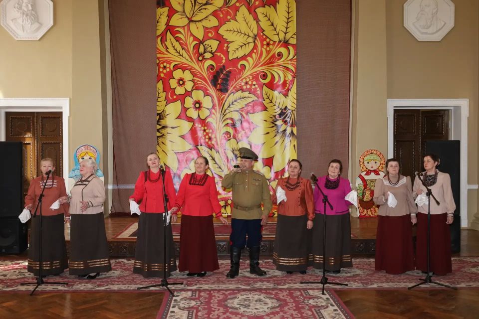 Песня, душа, Россия: как прошёл отчётный концерт «Родных просторов» и «Златницы» Песня, душа, Россия: как прошёл отчётный концерт «Родных просторов» и «Златницы»