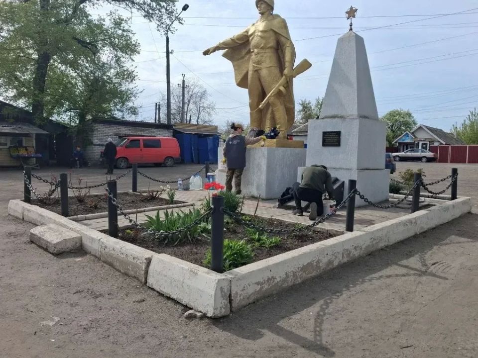 С целью обеспечения благоприятной среды и подготовки к предстоящим майским праздникам на территории отдела жизнеобеспечения села Благовка продолжаются работы по благоустройству С целью обеспечения благоприятной среды и подготовки к предстоящим майским праздникам на территории отдела жизнеобеспечения села Благовка продолжаются работы по благоустройству