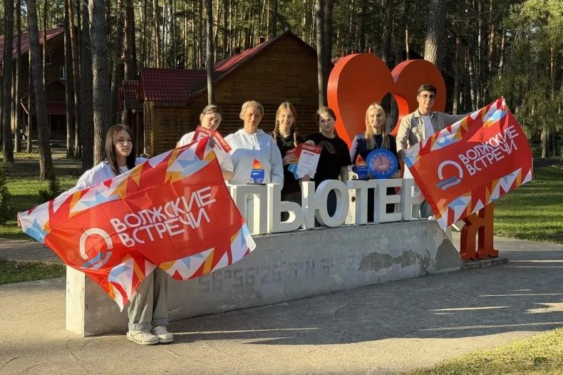 Юнкоры Свердловской народной киностудии «Горизонт» приняли участие в фестивале юношеских СМИ и киностудий Юнкоры Свердловской народной киностудии «Горизонт» приняли участие в фестивале юношеских СМИ и киностудий