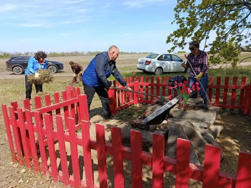 По инициативе советника главы Тамбовской области привели в порядок памятный знак в селе Гречишкино По инициативе советника главы Тамбовской области привели в порядок памятный знак в селе Гречишкино
