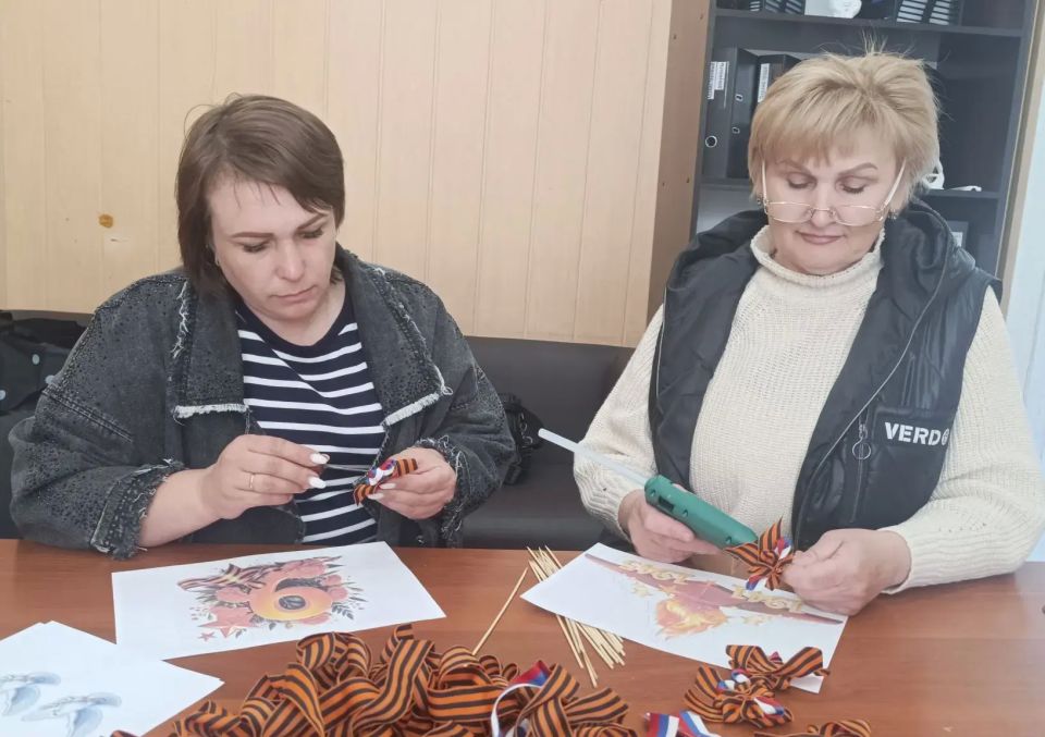 В структурных подразделениях Молодогвардейского Дворца культуры «Юность» прошли тематические патриотические мероприятия, посвященные Дню Победы В структурных подразделениях Молодогвардейского Дворца культуры «Юность» прошли тематические патриотические мероприятия, посвященные Дню Победы