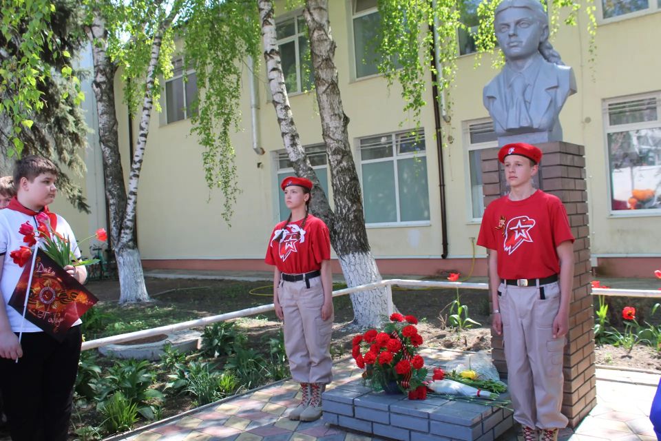 В преддверии 9 мая в Беловодской средней школе № 1 прошли мероприятия посвященные Дню Победы В преддверии 9 мая в Беловодской средней школе № 1 прошли мероприятия посвященные Дню Победы