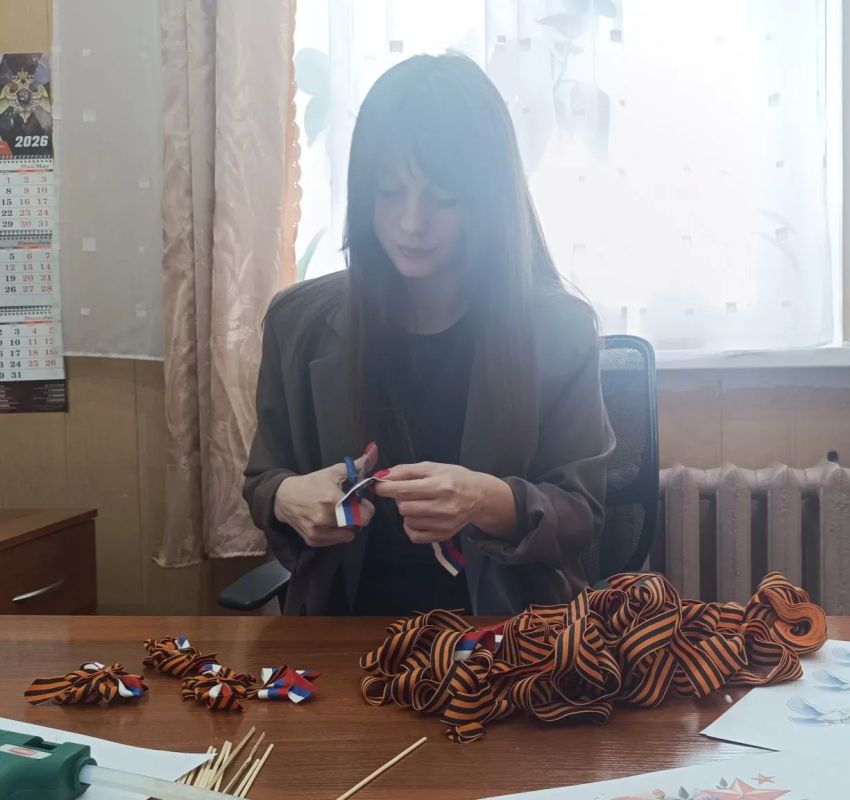 В структурных подразделениях Молодогвардейского Дворца культуры «Юность» прошли тематические патриотические мероприятия, посвященные Дню Победы В структурных подразделениях Молодогвардейского Дворца культуры «Юность» прошли тематические патриотические мероприятия, посвященные Дню Победы