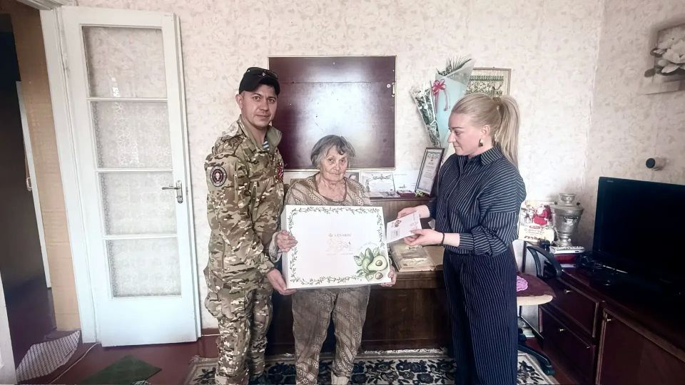 В преддверии Дня защитника Отечества в Рубежном состоялось торжественное мероприятие, организованное сотрудницей Администрацией города совместно с участниками специальной военной операции В преддверии Дня защитника Отечества в Рубежном состоялось торжественное мероприятие, организованное сотрудницей Администрацией города совместно с участниками специальной военной операции