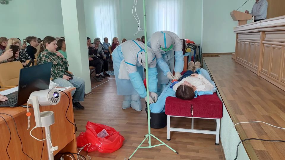 В Луганском центре медицины катастроф прошло ежегодное тренировочное занятие В Луганском центре медицины катастроф прошло ежегодное тренировочное занятие